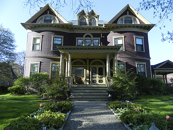 Berry Manor in Rockland