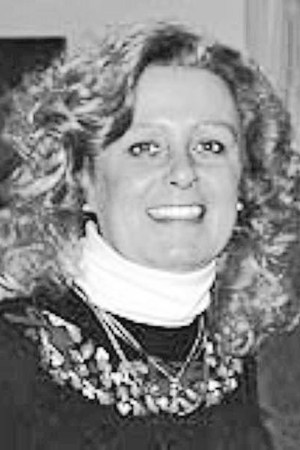 Stephanie Jean (Daggett) Nichols