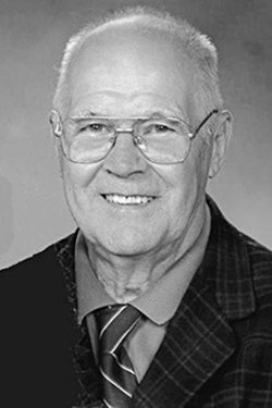 William (Bill) Clyde Hewett
