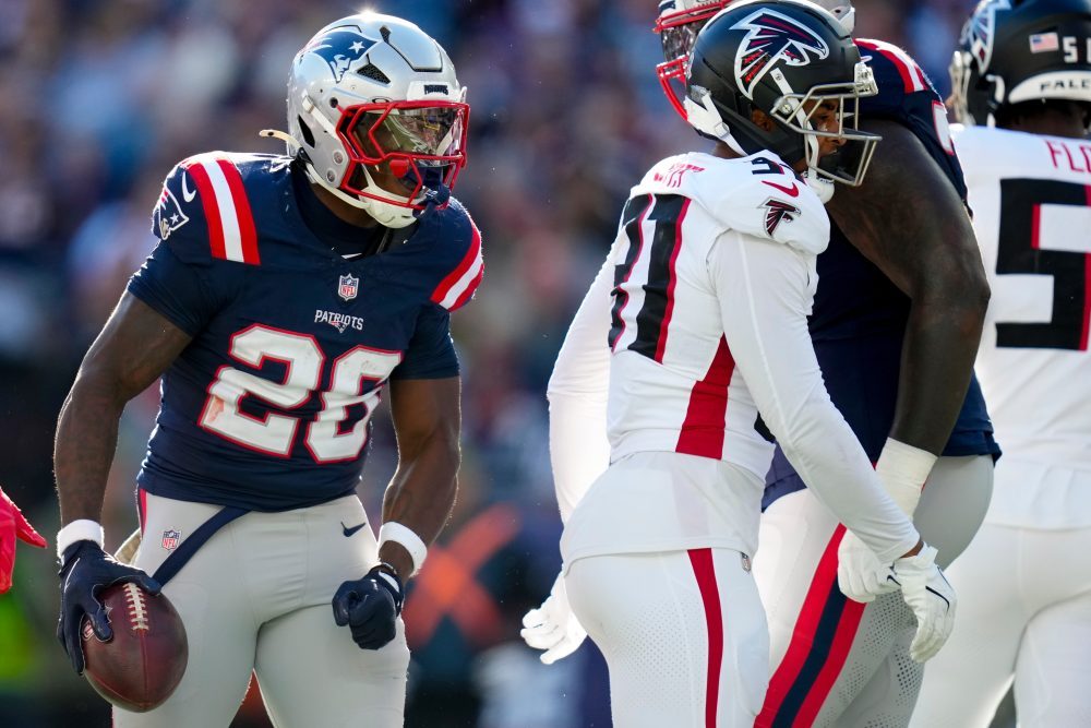 Falcons Patriots Football